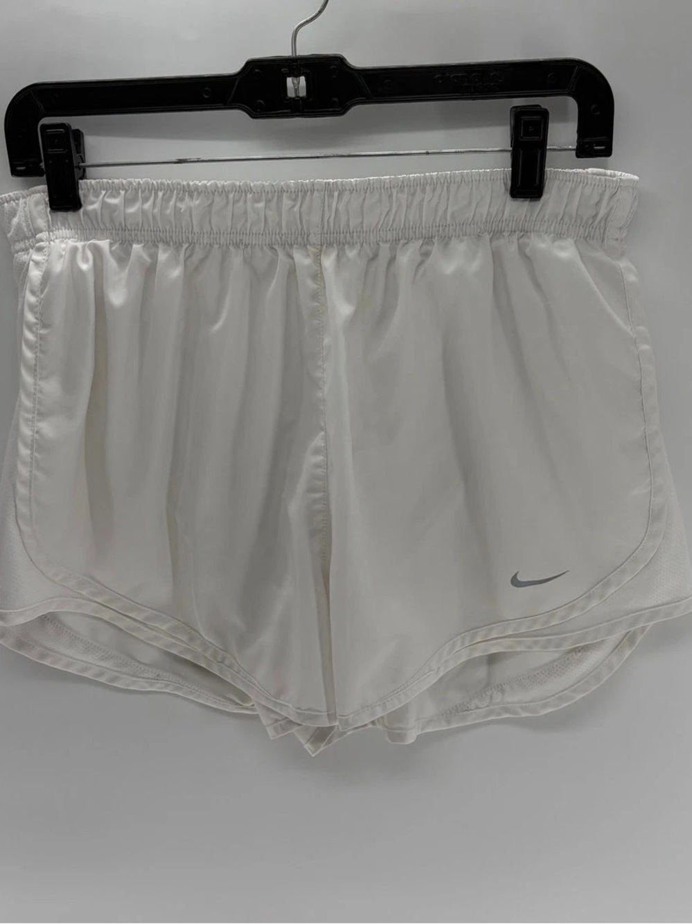 Nike Women’s White Running Shorts with Subtle Swoosh